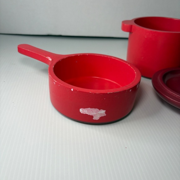 Melissa & Doug Deluxe Wooden Kitchen Accessory Set Red - Pots & Pans 5 pcs 2610 - Picture 7 of 15